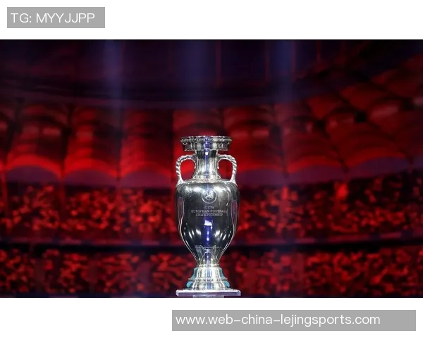 回顾12年欧洲杯决赛精彩瞬间与解说分析带你重温足球盛宴