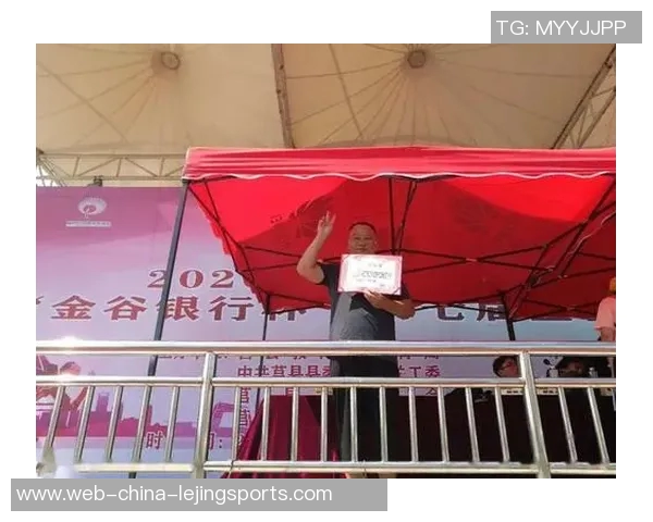 男丁格尔篮球明星的崛起与传奇之路:从校园到职业赛场的奋斗故事 男丁格尔篮球明星的崛起与传奇之路:从校园到职业赛场的奋斗故事